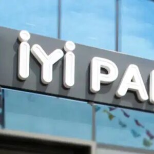 iyi parti dogu ve guneydogu anadolu bolgesi il baskanlarindan istifa tepkisi YntC8wkJ