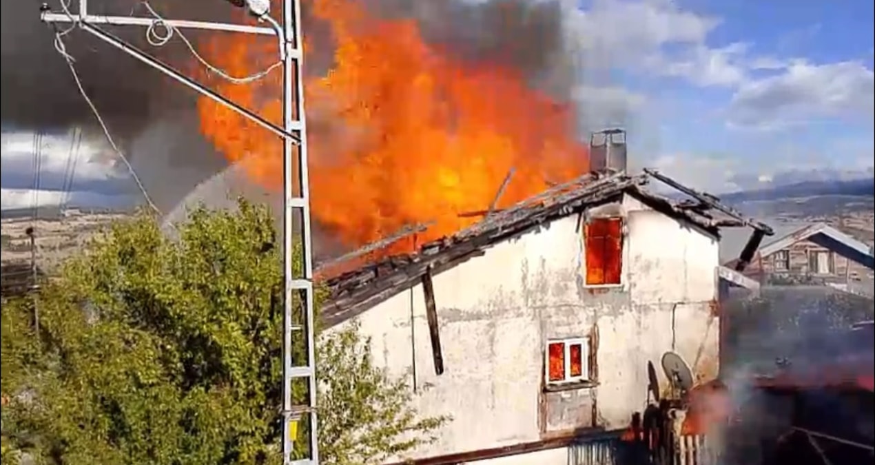 kastamonuda mustakil ev kule dondu 4EahRB44