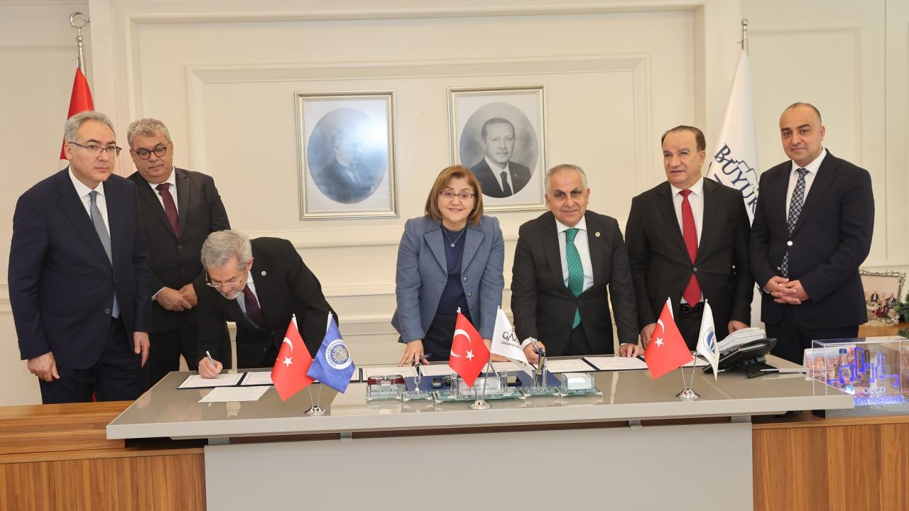 gaziantep buyuksehirden dogu ve guneydogu anadoluya hizmet edecek merkez fn81saNj.jpg