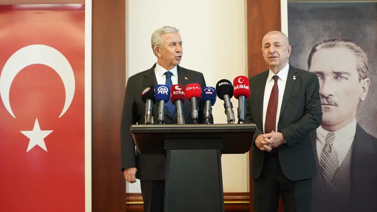 umit ozdag zafer partisi mansur yavasin yanindadir AELsxab1