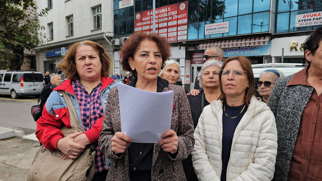 zonguldak chp merkez ilce kadin kollari yoneticisi ve uyesi 10 kadin gorevlerinden istifa etti rim2QtMw.jpg