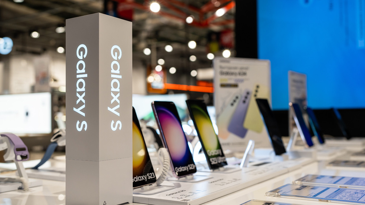 Galaxy S26, iPhone 17’ye karşı: Yeni sızıntı, bu kez fiziksel özellikleri ortaya çıkardı