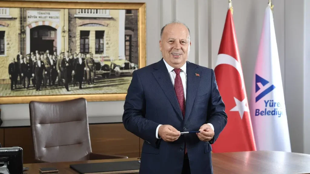 ali-demircalinin-gorevden-alinmasina-tepki-chpden-yuregirde-eylem-karari-EkYm8J8K