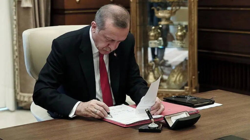 İçişleri Bakan Yardımcısı Ali Çelik, Vali Muammer Erol’u Ziyaret Etti