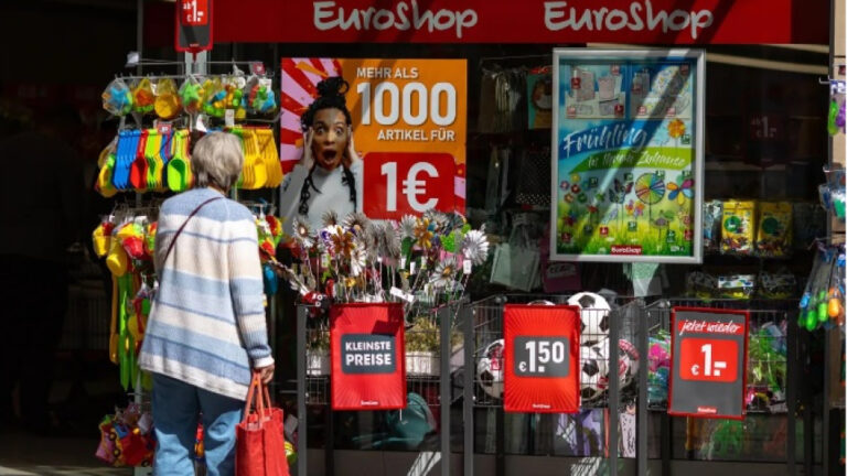 euro-bolgesinde-yillik-enflasyon-nisanda-yuzde-3e-ulasti-xZfY9Pqw