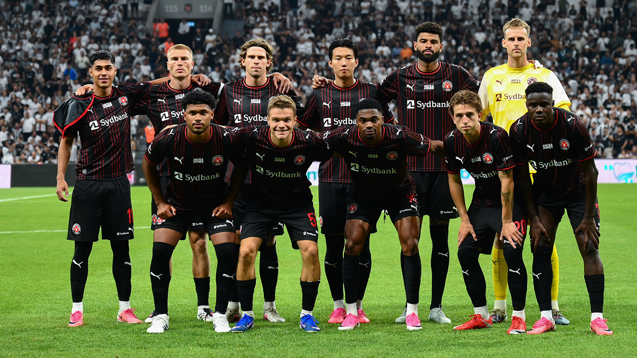 Galatasaray golcusunu besiktasin rakibinden buldu LgcmaEC7